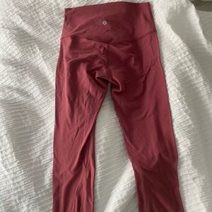 LULUEMON ALIGNS CROPPED